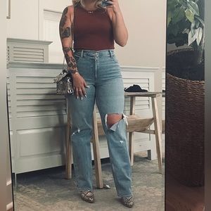 Abercrombie 90’s Ultra High rise straight Jeans